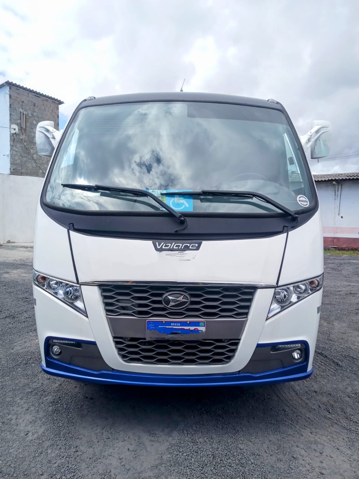 Micro-ônibus de 17 lugares Leito
